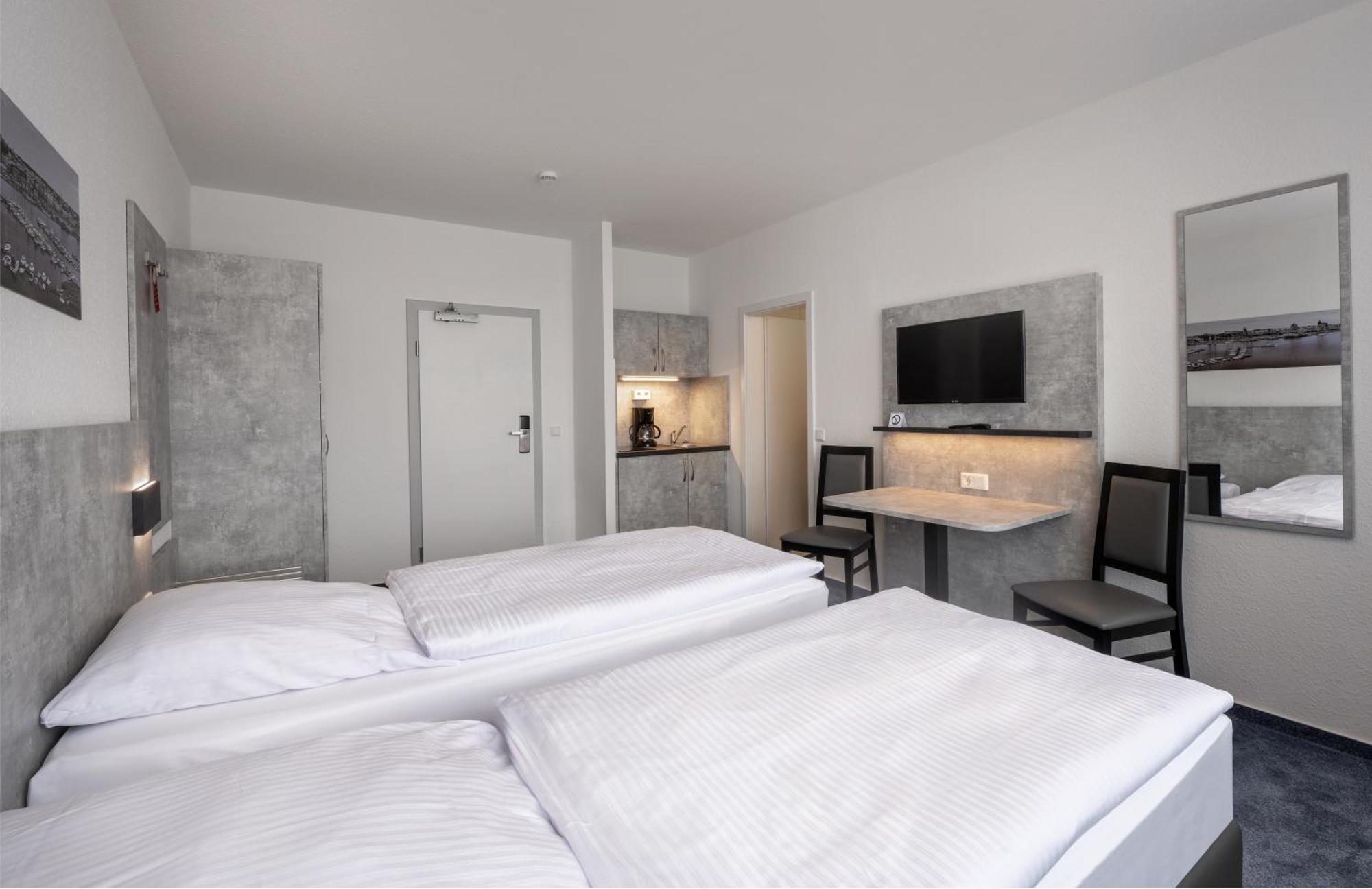 Hotel & Gaestehaus Rostock Luetten Klein Εξωτερικό φωτογραφία