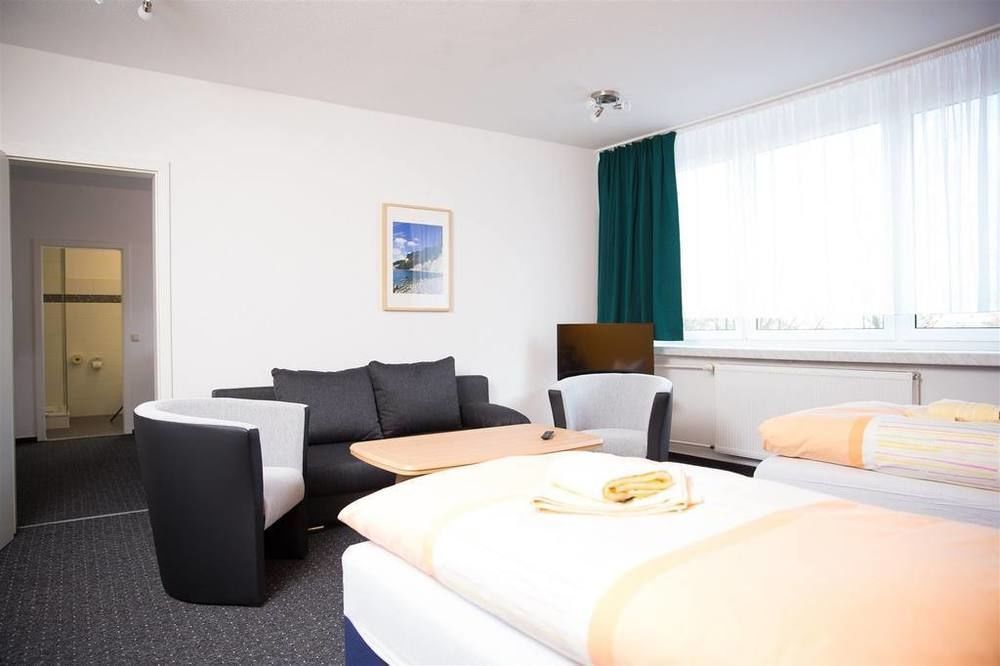 Hotel & Gaestehaus Rostock Luetten Klein Εξωτερικό φωτογραφία