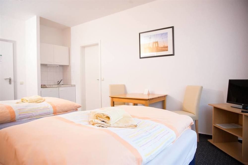 Hotel & Gaestehaus Rostock Luetten Klein Εξωτερικό φωτογραφία