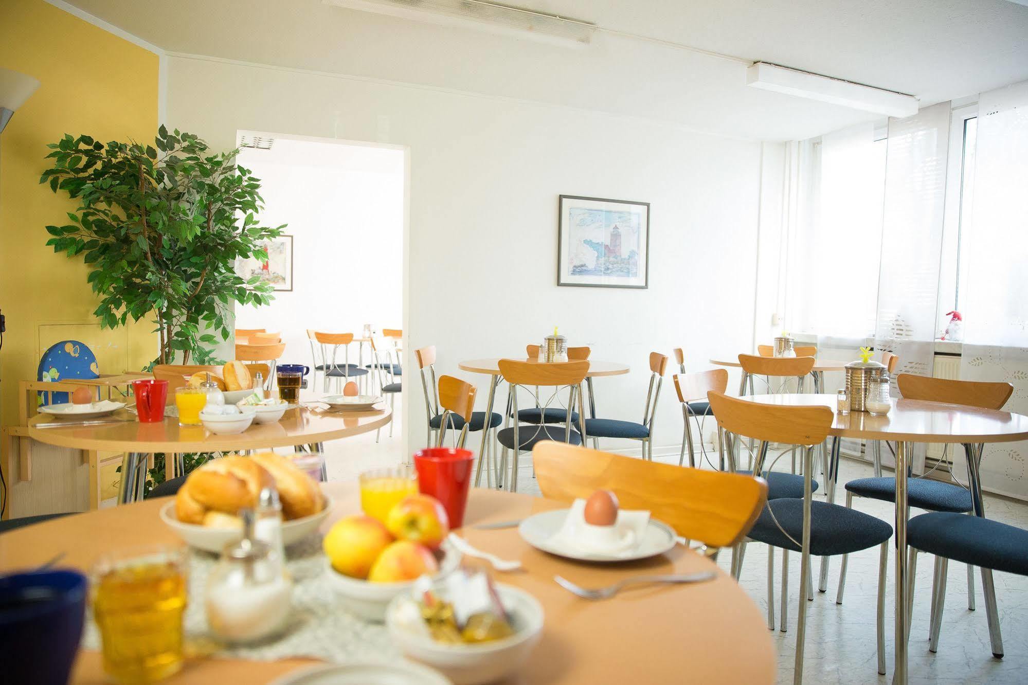 Hotel & Gaestehaus Rostock Luetten Klein Εξωτερικό φωτογραφία